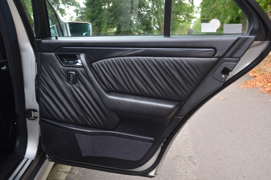 Mercedes C36 AMG W202 Saloon gallery image 35