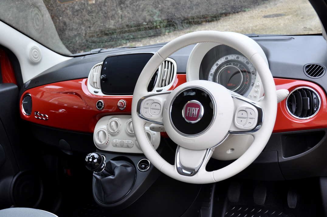 Fiat 500 Lounge gallery image 16