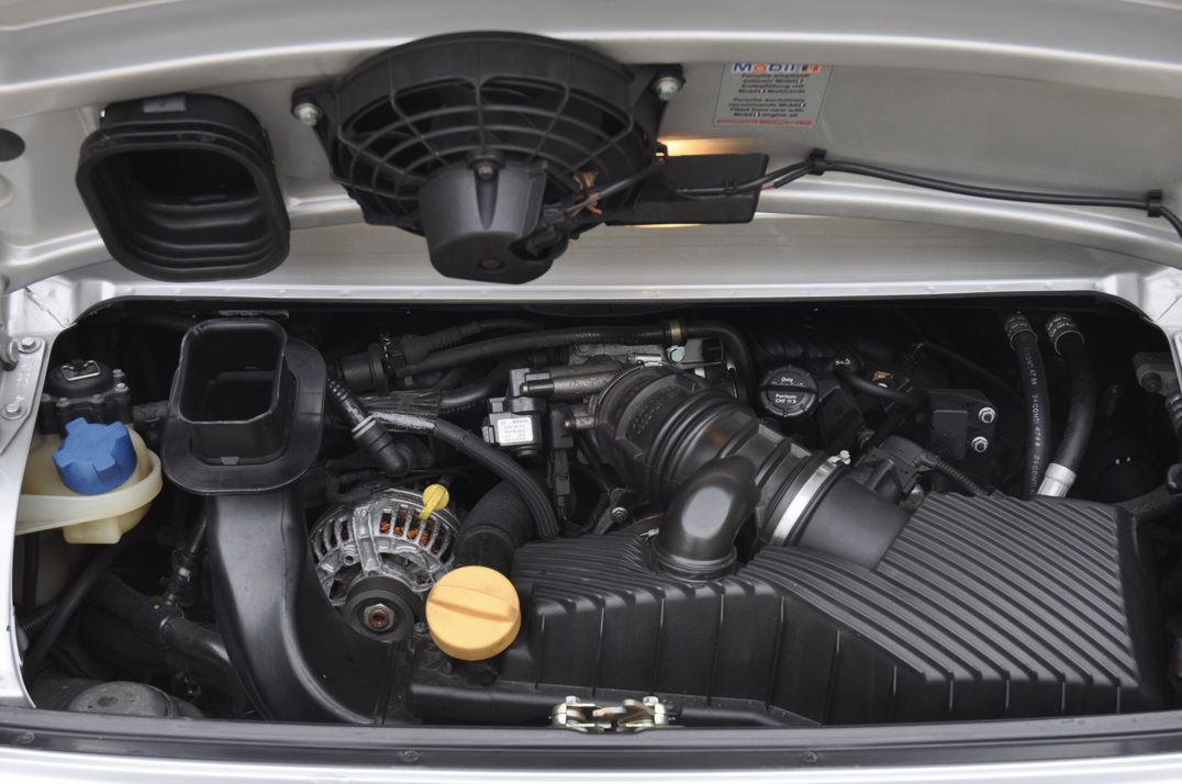 Porsche 996 911 Carrera 4 Tiptronic s gallery image 28