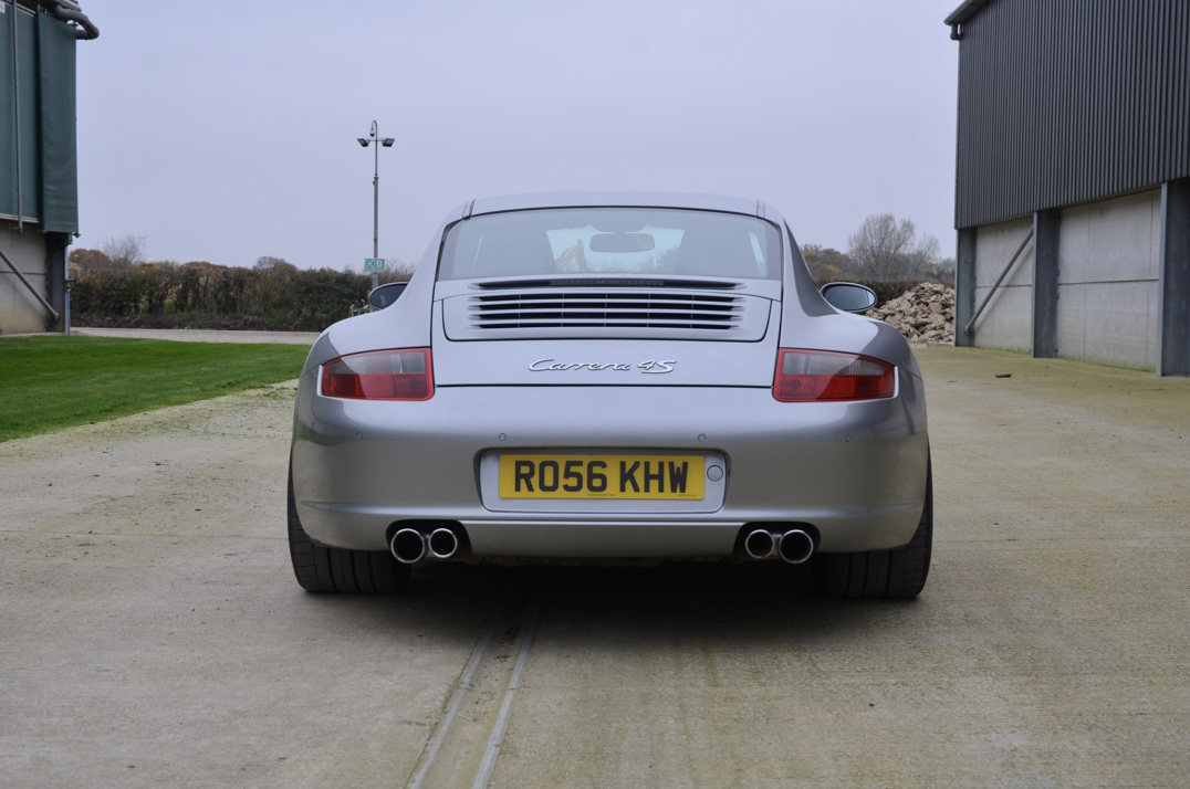 Porsche 911 Carrera 4s Manual gallery image 5