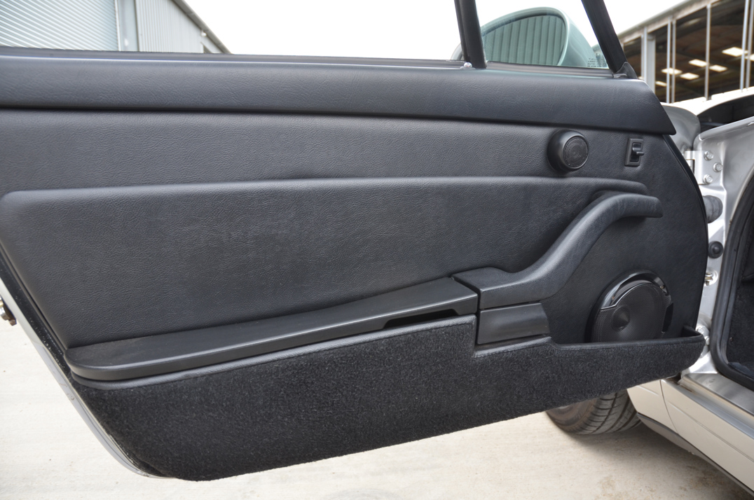 Porsche 993 Carrera  Cabriolet gallery image 49