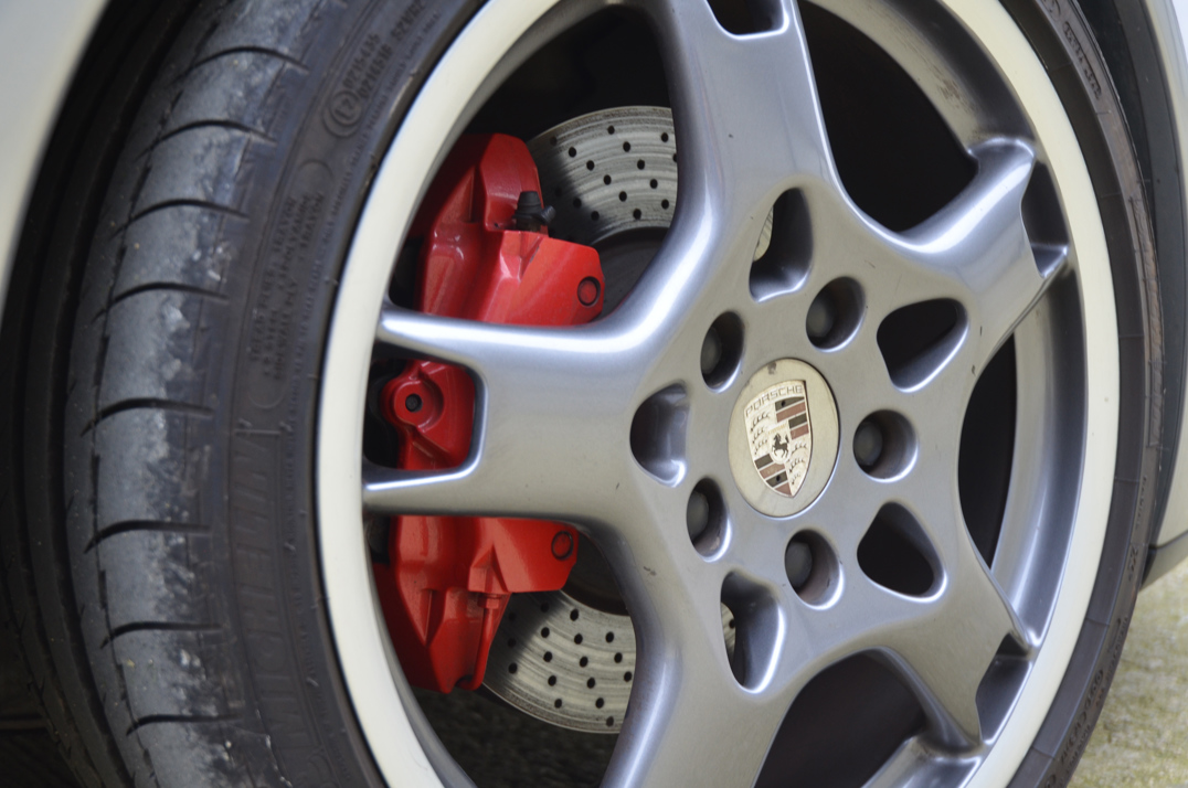 Porsche 911 Carrera 4s Manual gallery image 21