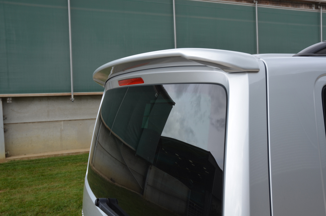 Volkswagen T-6 Transporter 2.0Ltr Caravelle SE TSI BMT Sport Line. gallery image 25