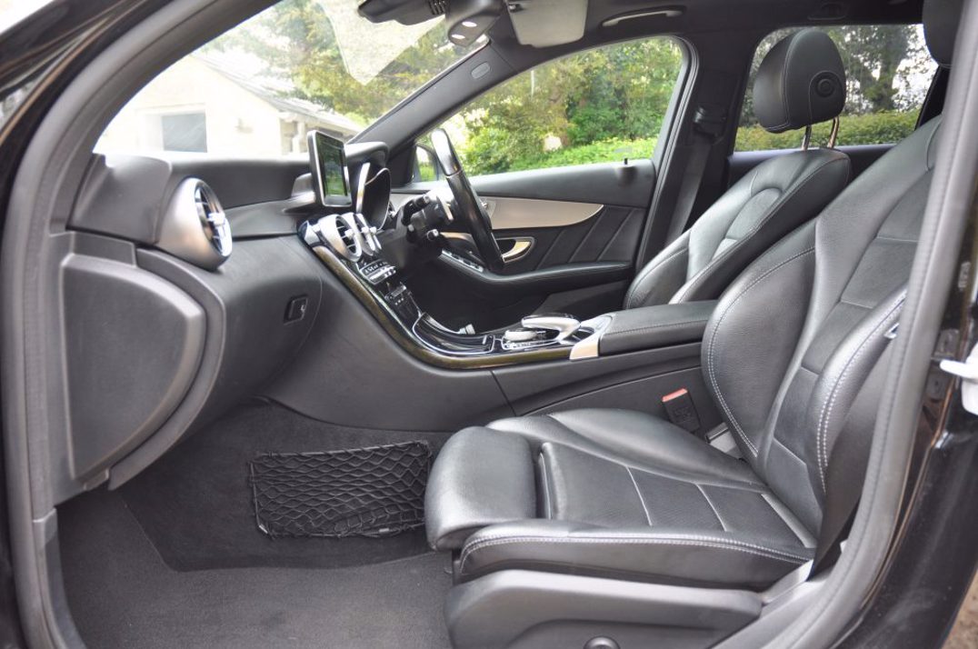 Mercedes C 220 AMG Line Premium Bluetech Estate gallery image 18