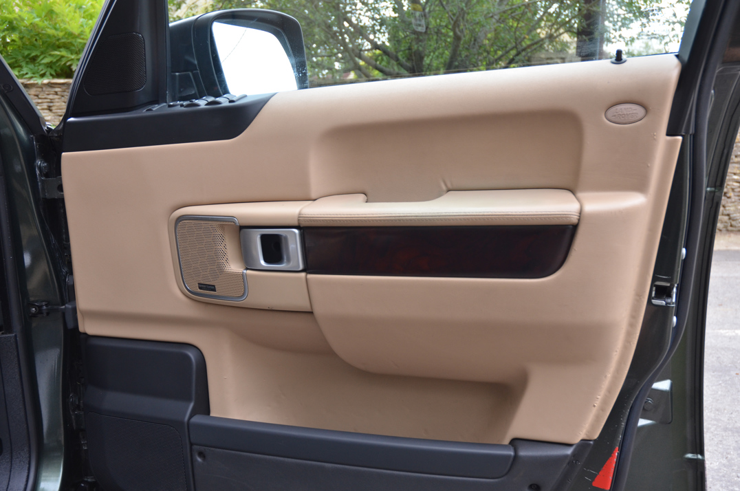Land Rover Range Rover Vogue TDV8 gallery image 33