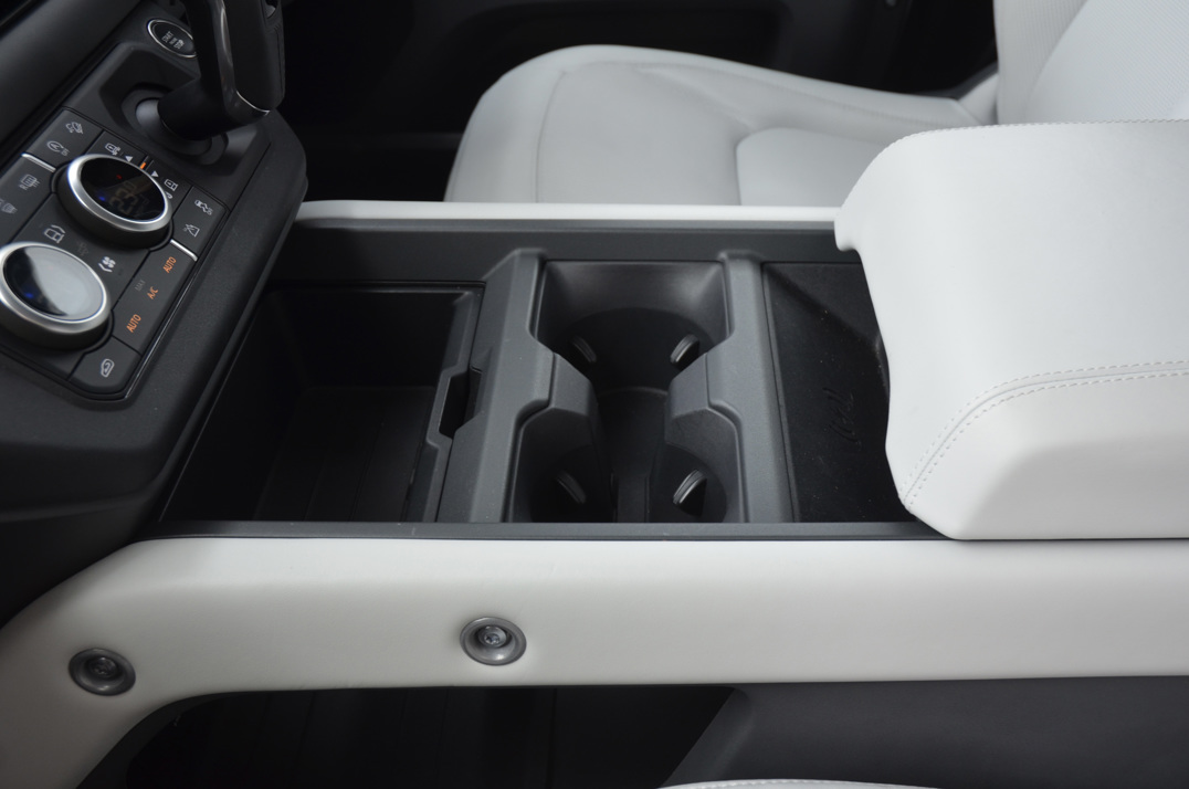 Land Rover Defender 90 X Dynamic HSE 3.0D 350 MHEV gallery image 43