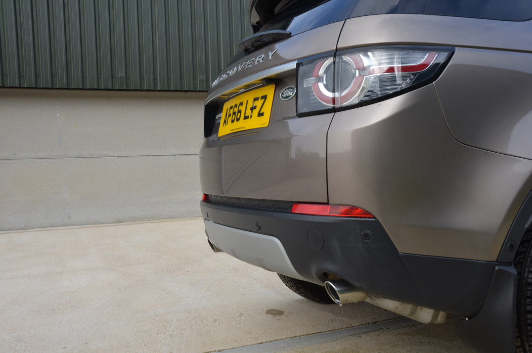 Land Rover Discovery Sport TD4 HSE Luxury. gallery image 13