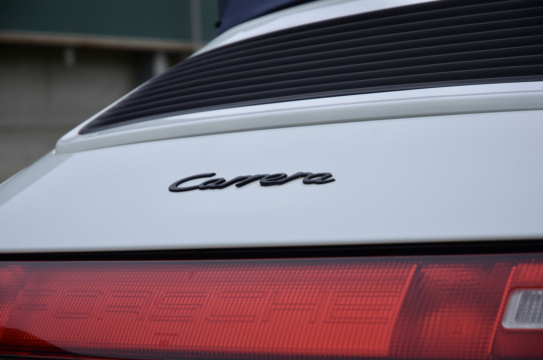 Porsche 911 (993) Carrera 3.6 Manual Cabriolet. gallery image 28