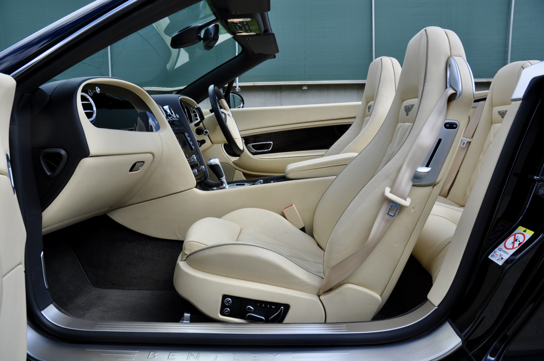 Bentley Continental GTC Mulliner gallery image 33