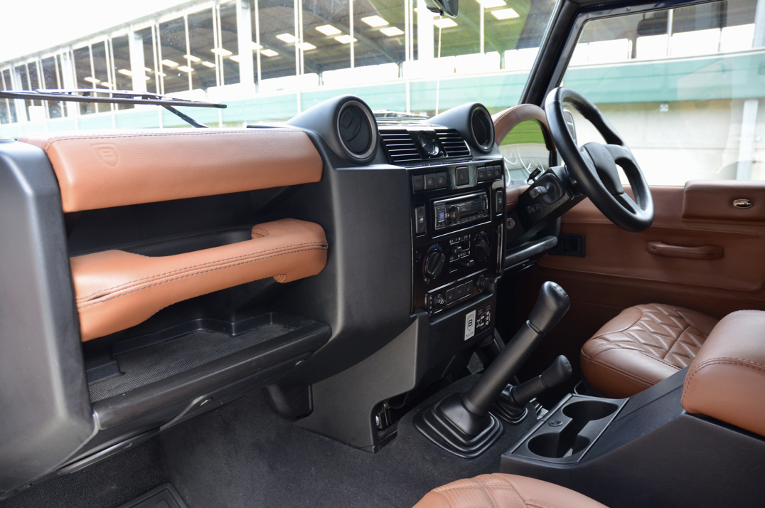 Land Rover Defender 90 XS Bespoke Edition. gallery image 32