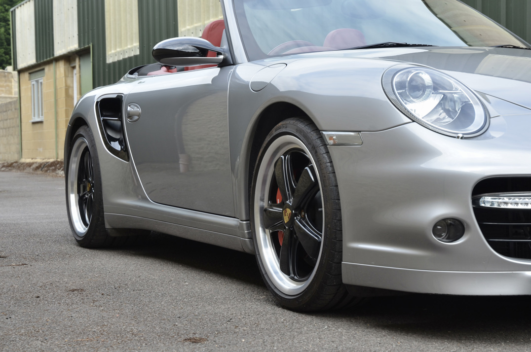 Porsche 911 Turbo Cabriolet Tip-Tronic gallery image 28