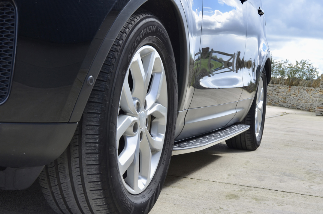 Land Rover Discovery 30 SDV6 SE Auto gallery image 11