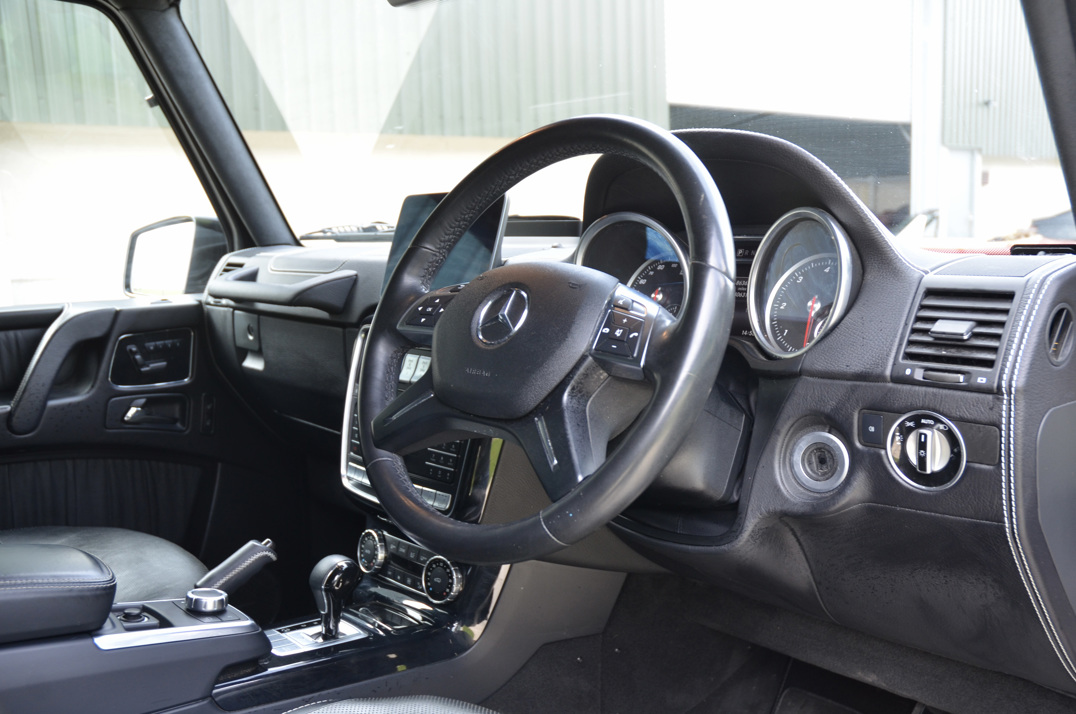 Mercedes G Wagon. G350 Night Edition D - 4 - Matic gallery image 30