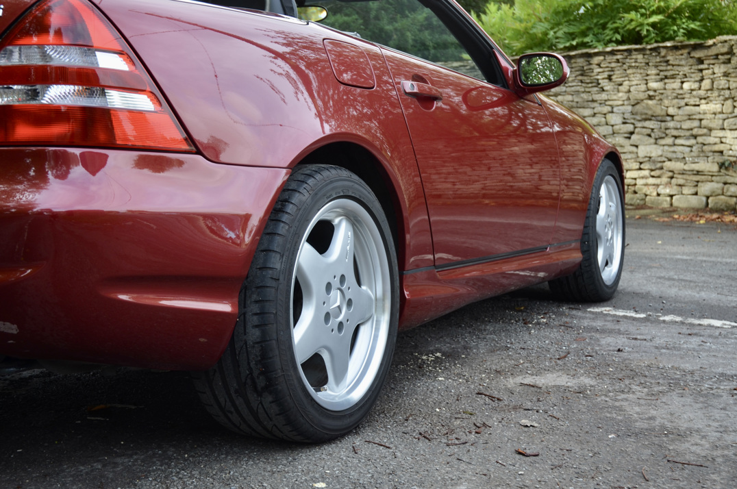 Mercedes Benz 320 SLK AMG Roadster. gallery image 17