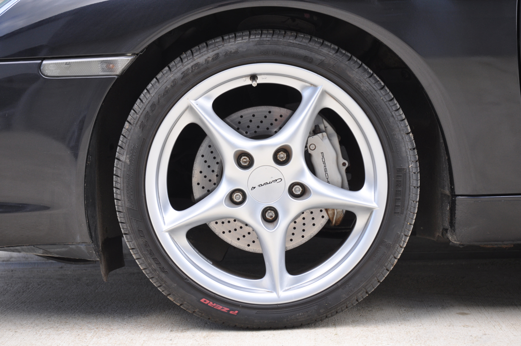 Porsche 911 996 Carrera 4 gallery image 19