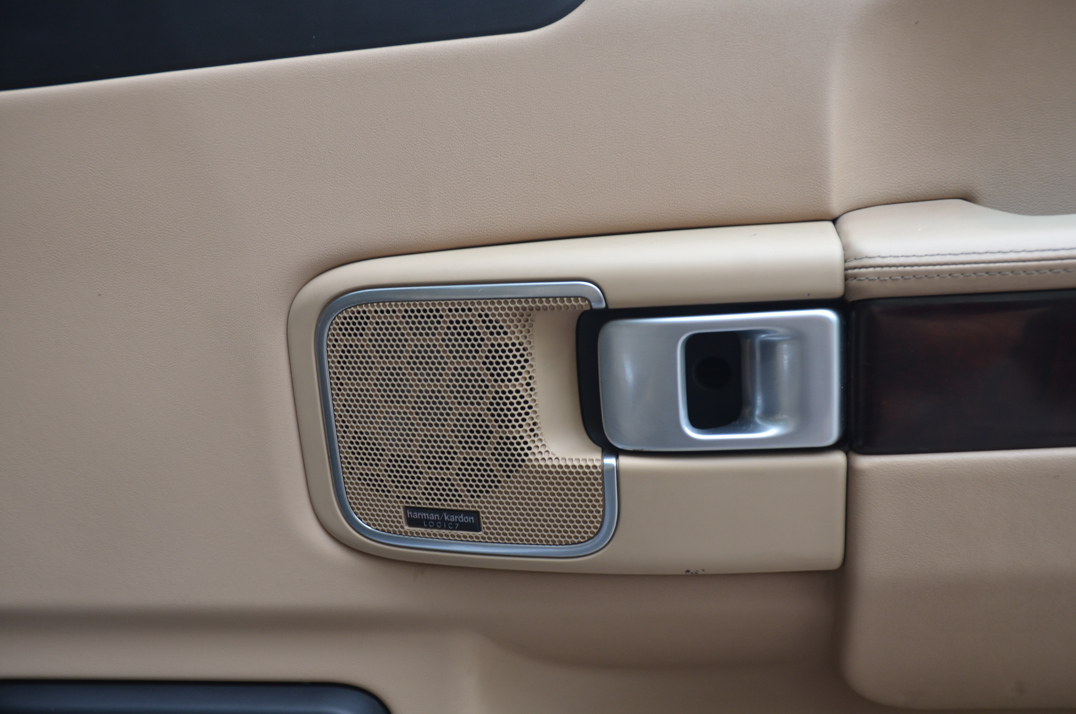 Land Rover Range Rover Vogue TDV8 gallery image 56