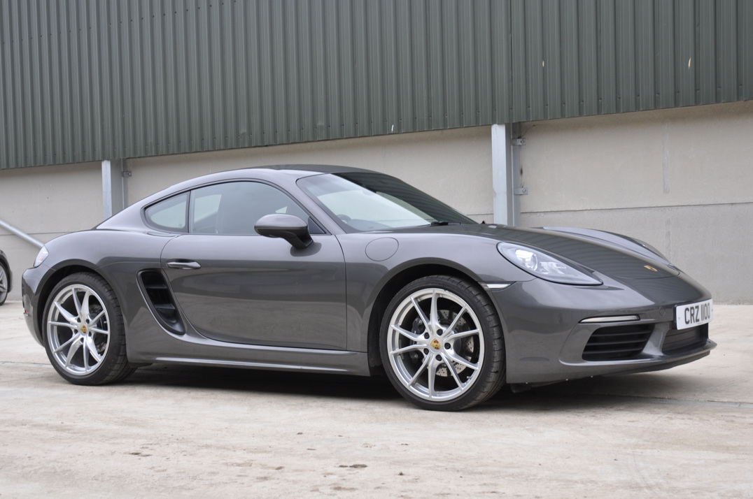 Porsche Cayman T 718/982 gallery image 5