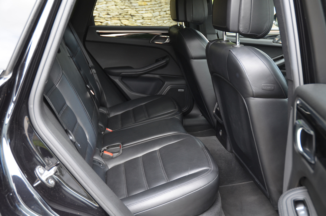 Porsche Macan 3.0 S PDK. 17K In optional extras FP+PSSH gallery image 32