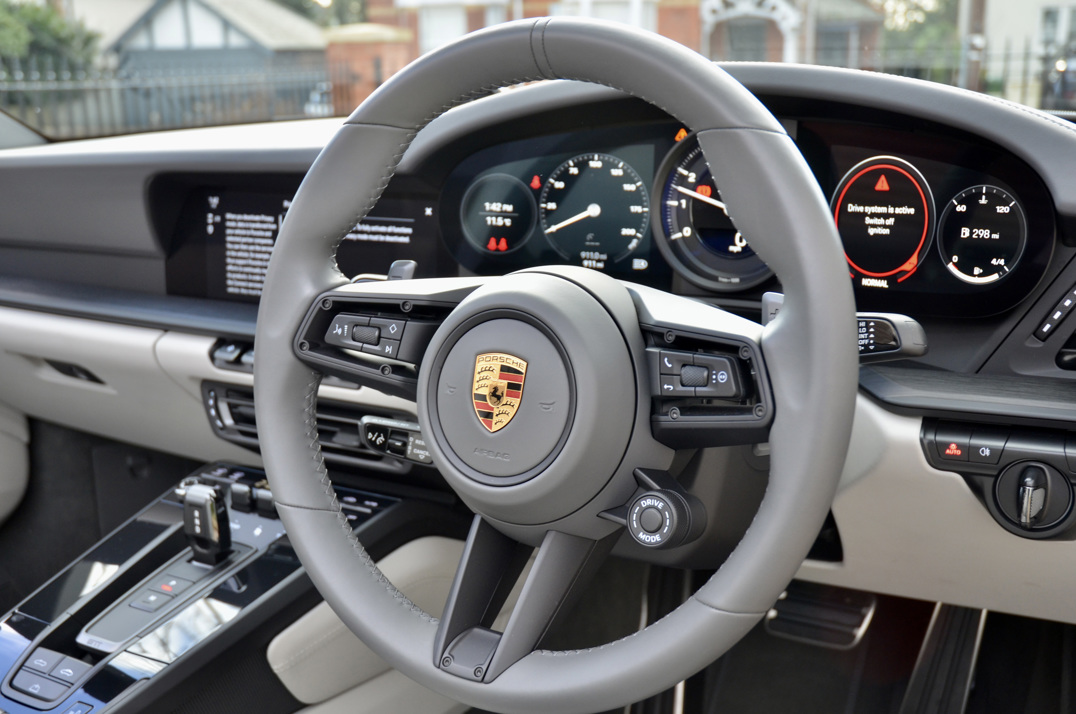 Porsche 911 Carrera 4 GTS Cabriolet gallery image 48