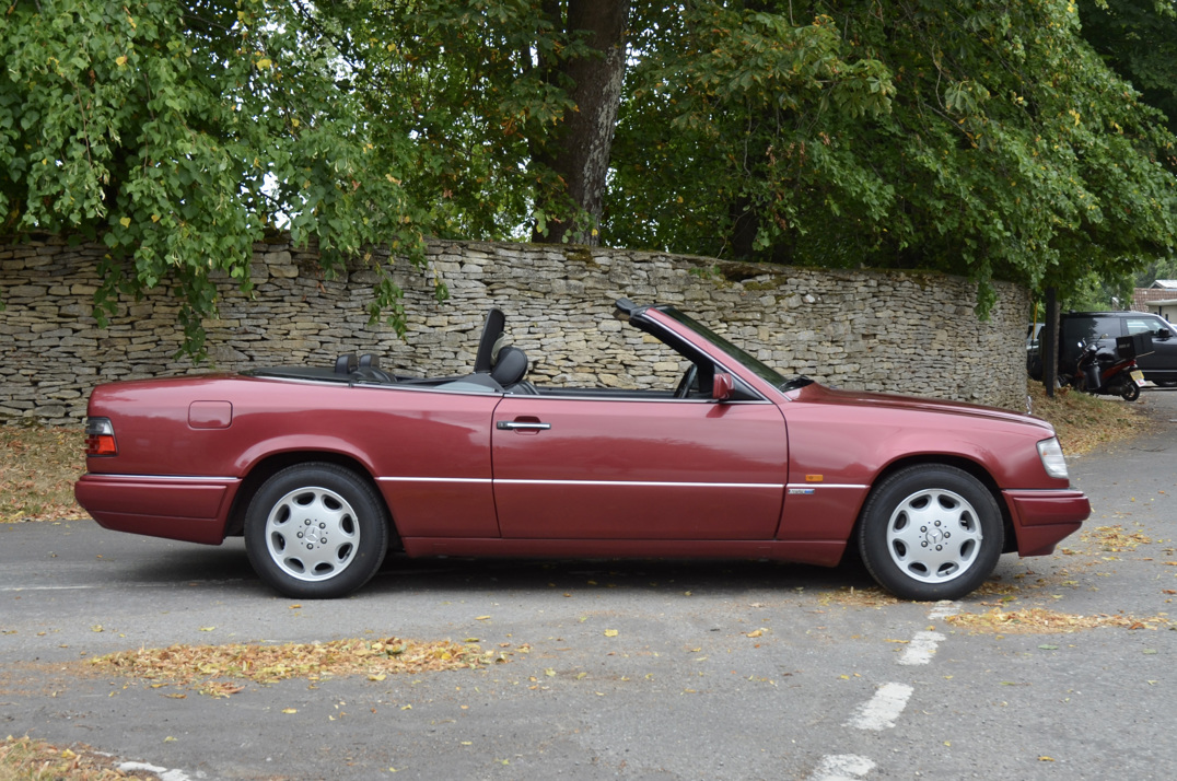 Mercedes E220 Cabriolet Sport Line gallery image 7