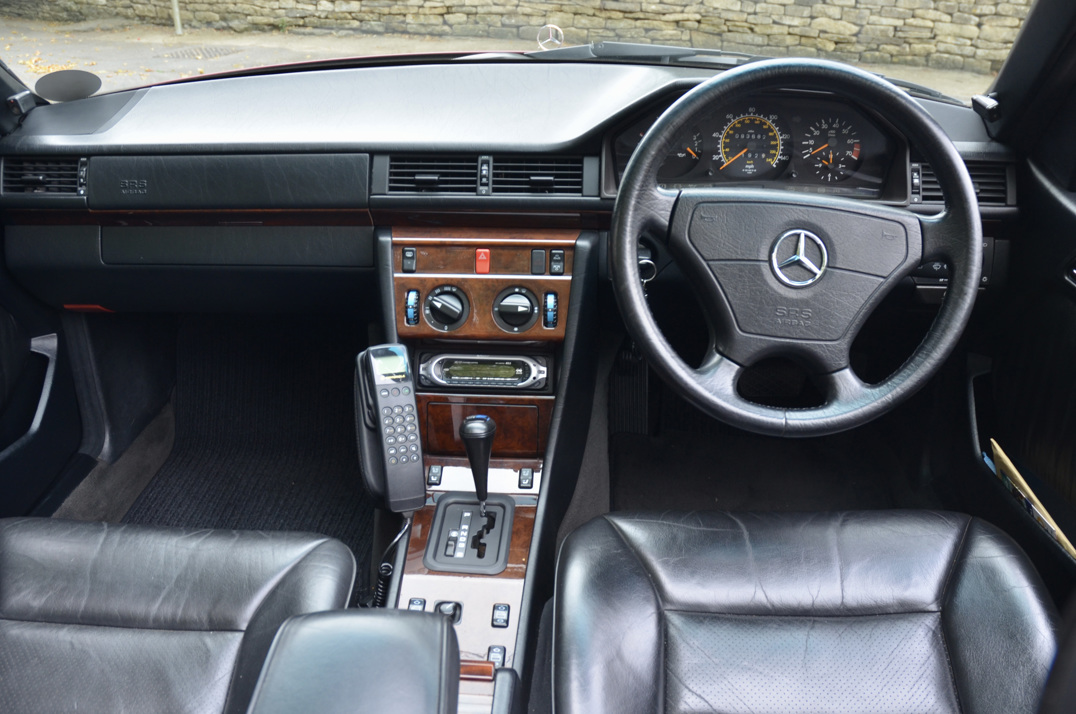 Mercedes E220 Cabriolet Sport Line gallery image 40