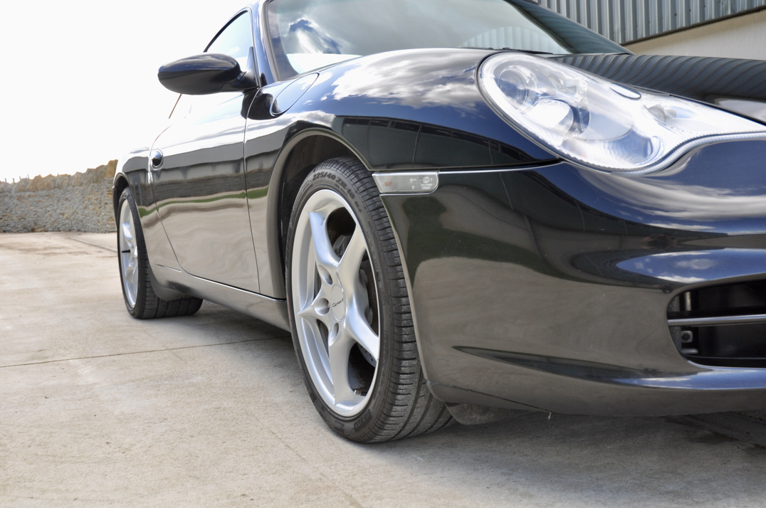 Porsche 911 996 Carrera 4 gallery image 16