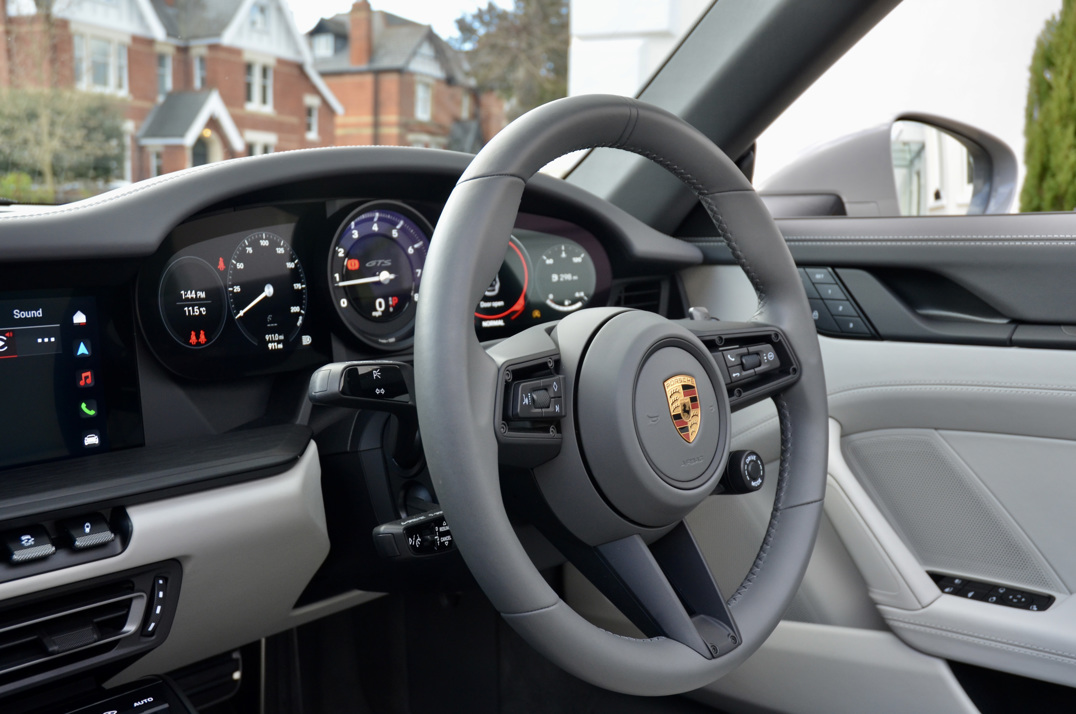 Porsche 911 Carrera 4 GTS Cabriolet gallery image 57