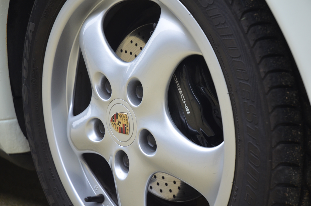 Porsche 911 (993) Carrera 3.6 Manual Cabriolet. gallery image 23