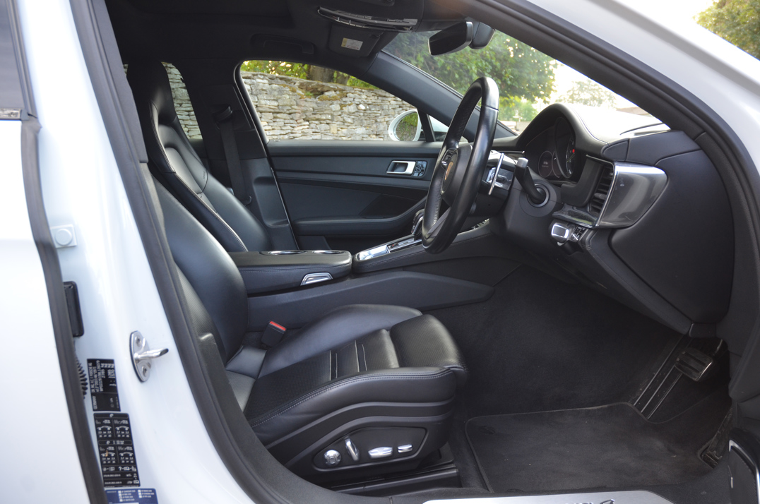 Porsche Panamera 2.9 V6 E-Hybrid 17.9KW Gen 2.2 gallery image 31