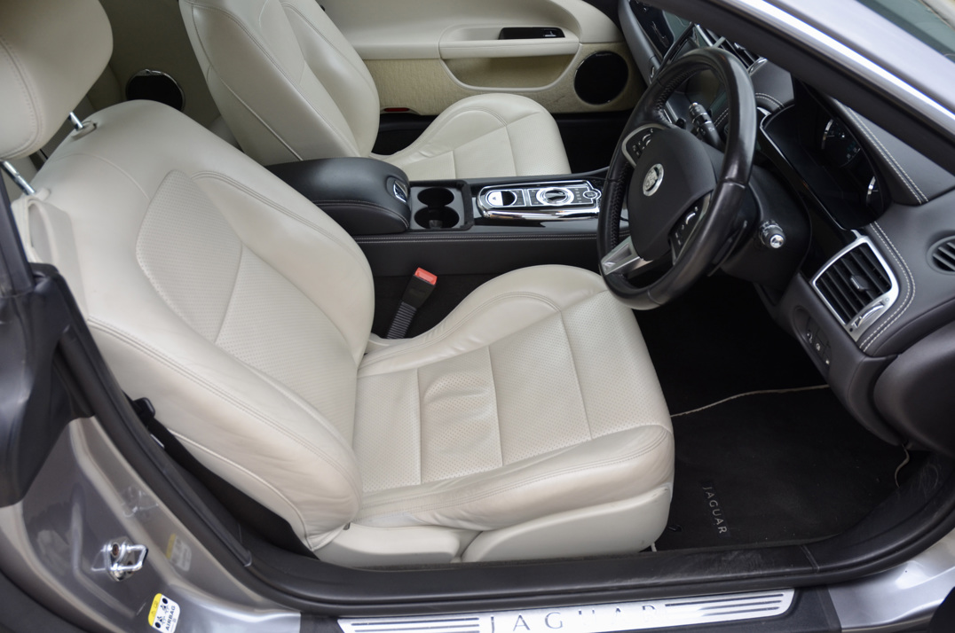 Jaguar XK 5.0 Portfolio Auto gallery image 30