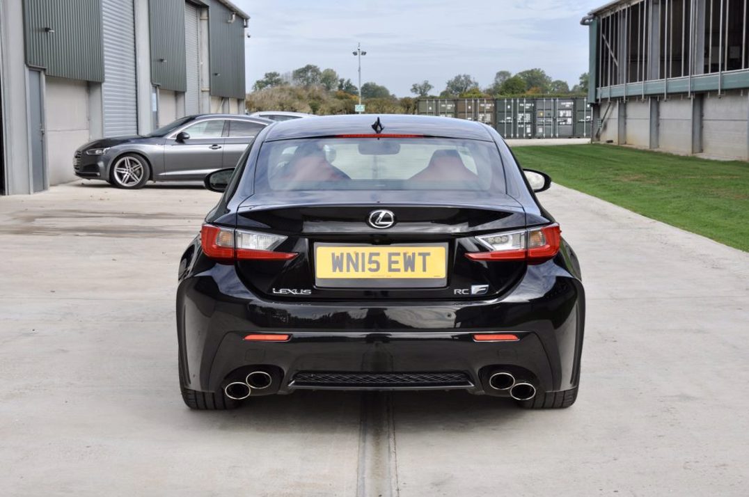 Lexus RCF V8 Coupe gallery image 8