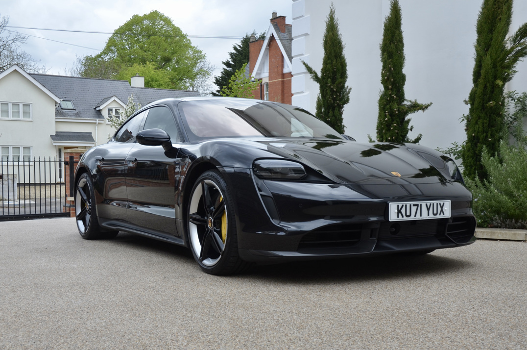 Porsche Taycan Turbo S gallery image 4