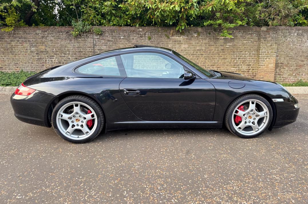 Porsche 911 Carrera 3.8s Tip Tronic Coupe .. gallery image 6