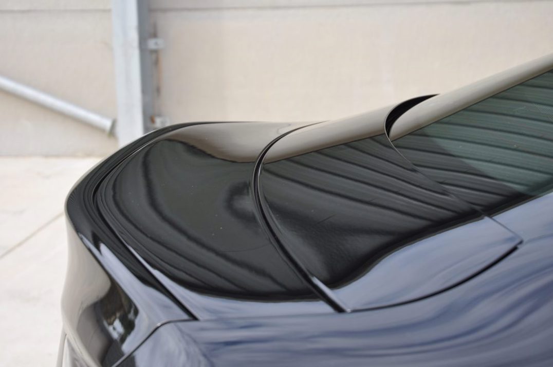 Lexus RCF V8 Coupe gallery image 18