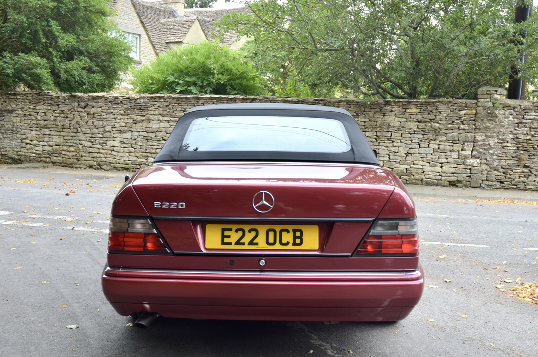 Mercedes E220 Cabriolet Sport Line gallery image 10