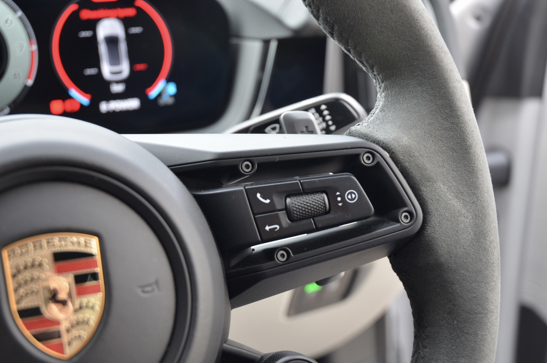 Porsche Cayenne Turbo Hybrid.. 2024 gallery image 44