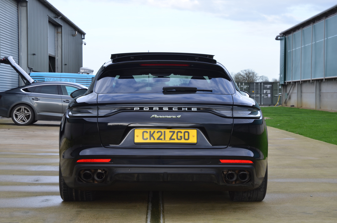 Porsche Panamera 4 V6 Sport Turismo 5dr Petrol Plug-in Hybrid PDK 4WD. gallery image 6