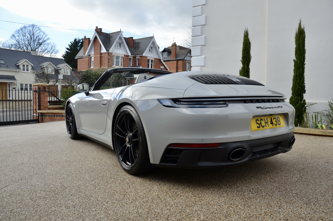 Porsche 911 Carrera 4 GTS Cabriolet gallery image 12