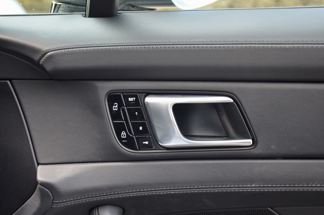 Porsche Panamera 2.9 V6 E-Hybrid 17.9KW Gen 2.2 gallery image 48