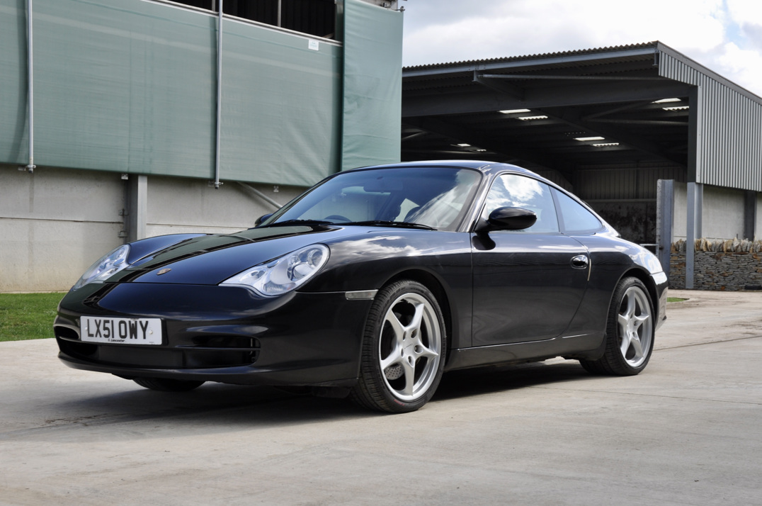 Porsche 911 996 Carrera 4 gallery image 2