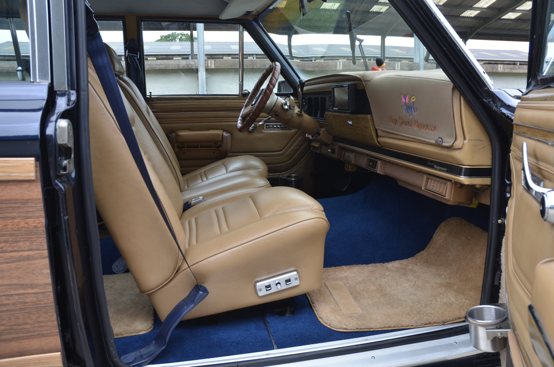 Jeep Grand Wagoneer 5.900cc V8 Auto gallery image 38