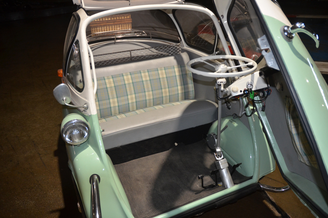 BMW Isetta 1957 Fully restored gallery image 8