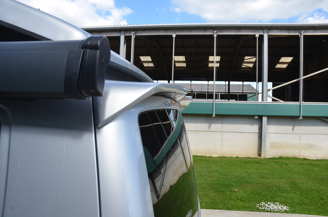 Volkswagen T30 LWB Camper 2016 gallery image 17