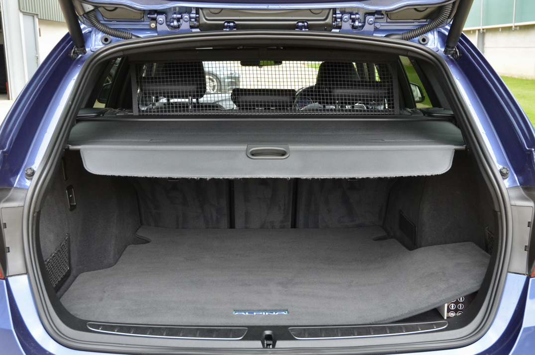 BMW ALPINA D3 30Ltr Biturbo Touring gallery image 50