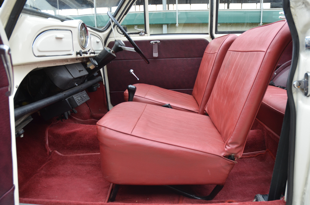 Morris Minor 1000 Convertible gallery image 33