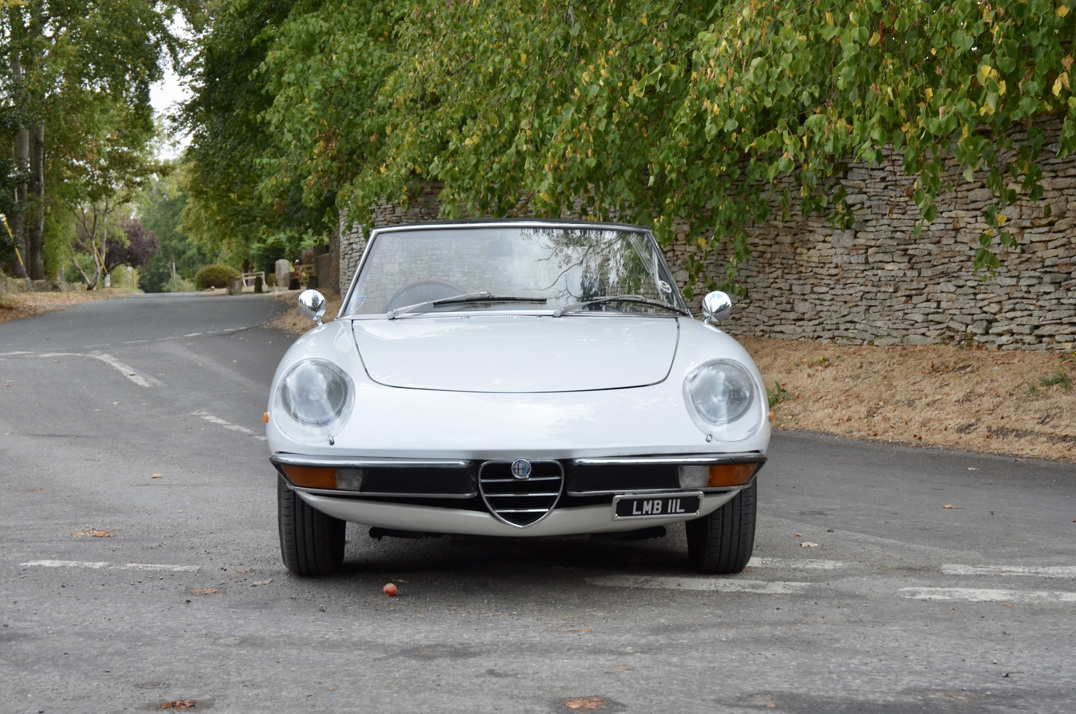 Alfa Romeo 2000 Veloce Spider 1972 gallery image 3