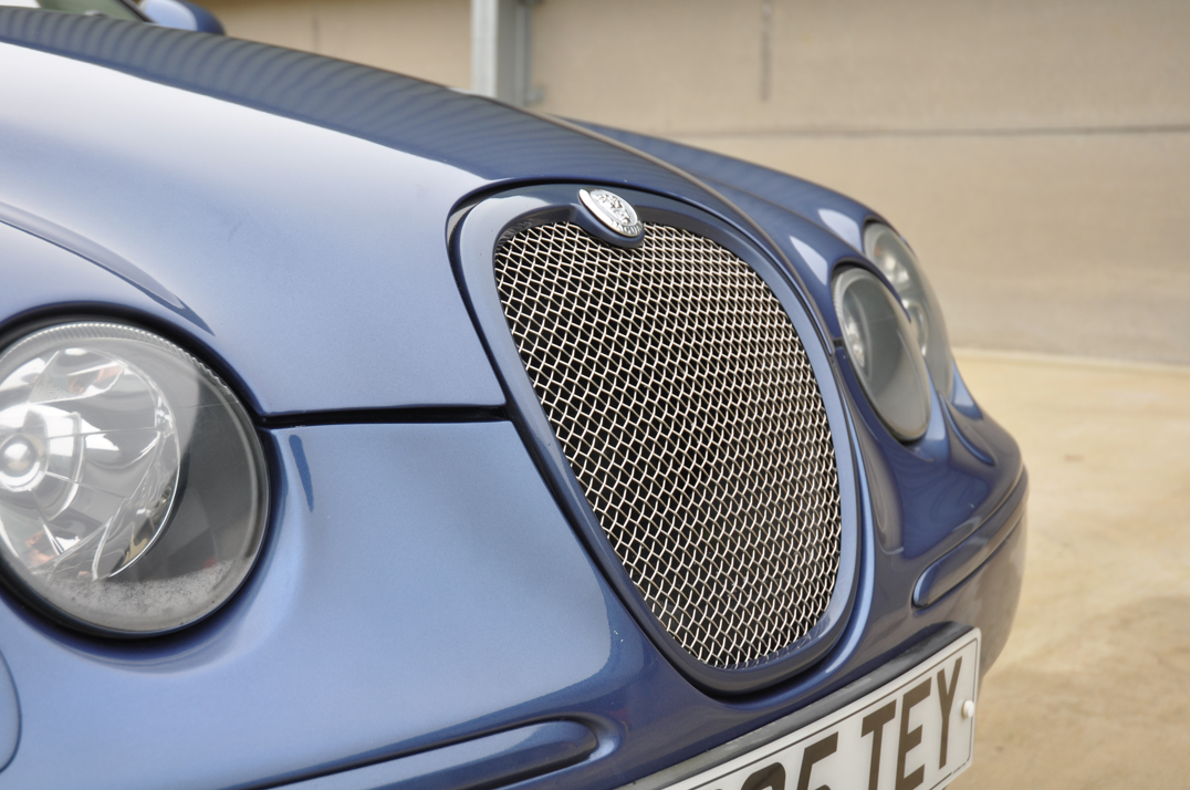 Jaguar S Type R gallery image 16