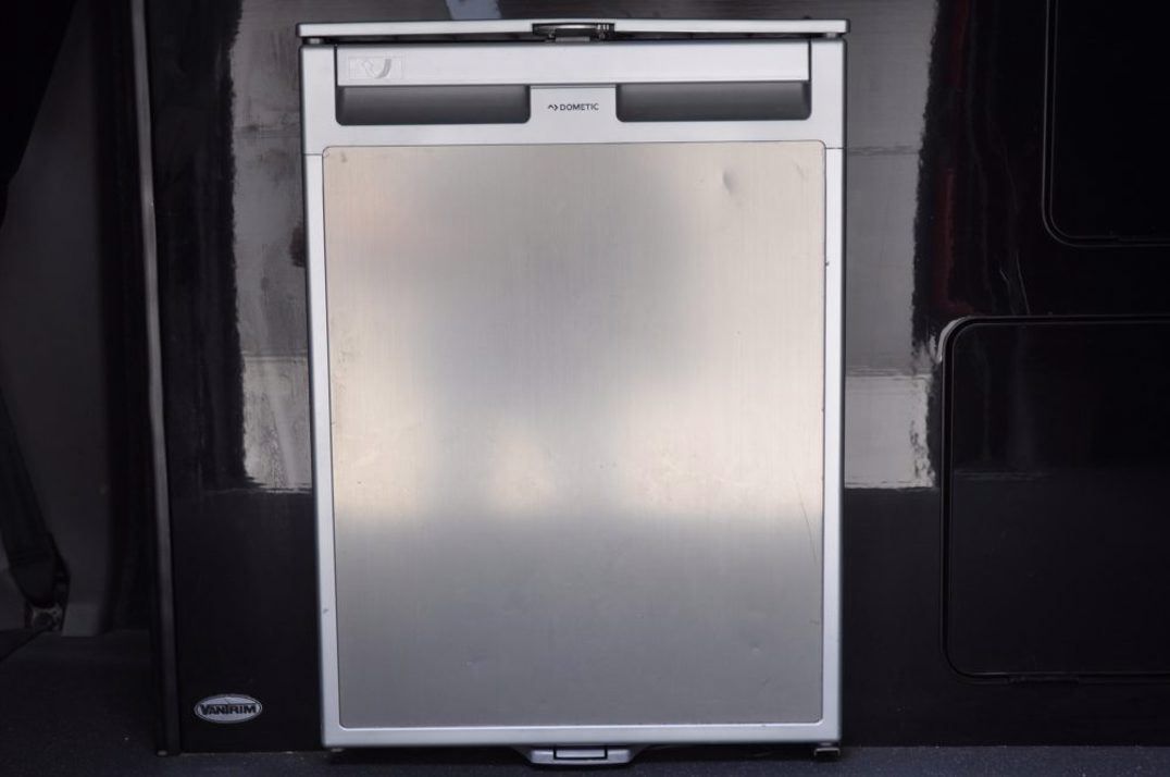 Volkswagen Transporter T5 LWB Auto Camper van. gallery image 22