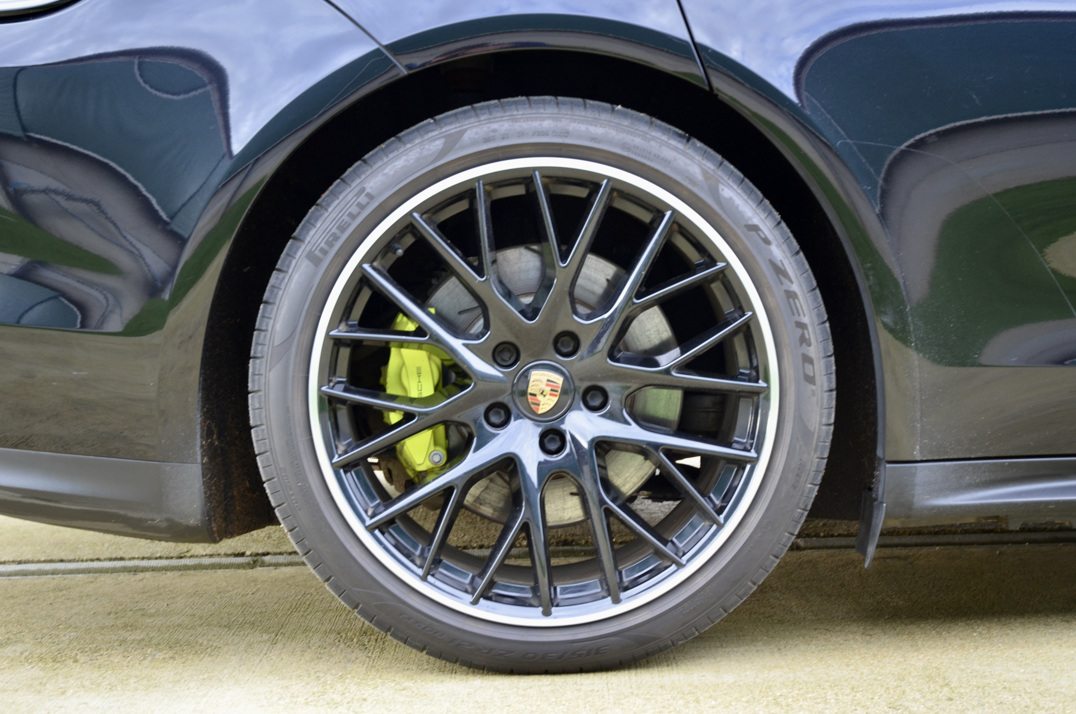 Porsche Panamera 4 V6 Sport Turismo 5dr Petrol Plug-in Hybrid PDK 4WD. gallery image 19