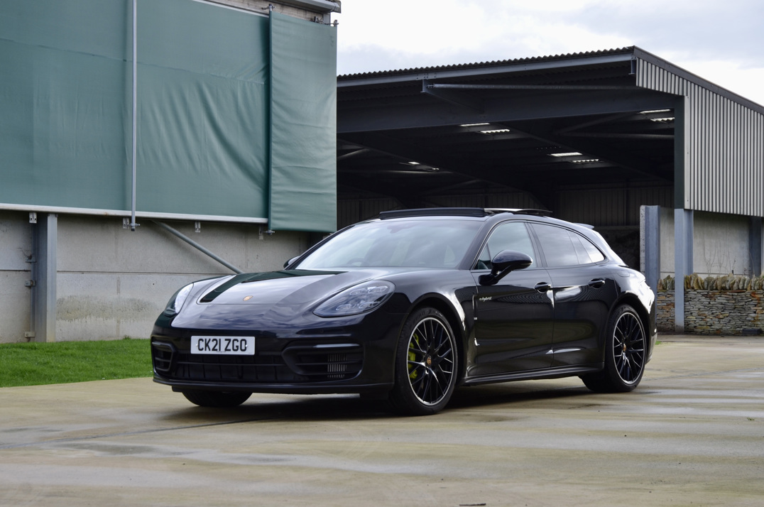 Porsche Panamera 4 V6 Sport Turismo 5dr Petrol Plug-in Hybrid PDK 4WD. gallery image 1